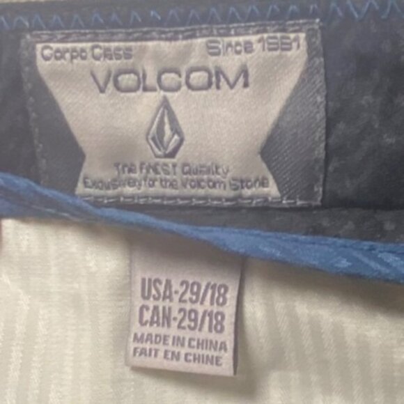Volcom Corpo Class Tan Chino Shorts Flat Front Classic Casual Comfort   Size 29 - Picture 3 of 8